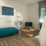 Via Tacco 5 *