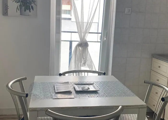 Via Tacco 5 * Триест